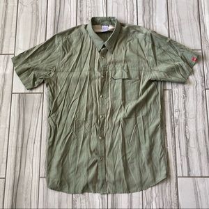 The North Face polyester button down shirt. EUC